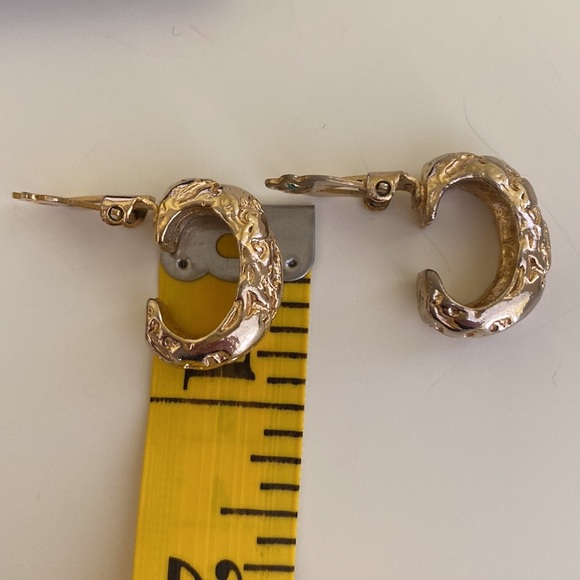 Textured Golden Nugget Patterned Wide Chunky ~1” Hoop Clip On Earrings Gold Tone - Picture 8 of 10